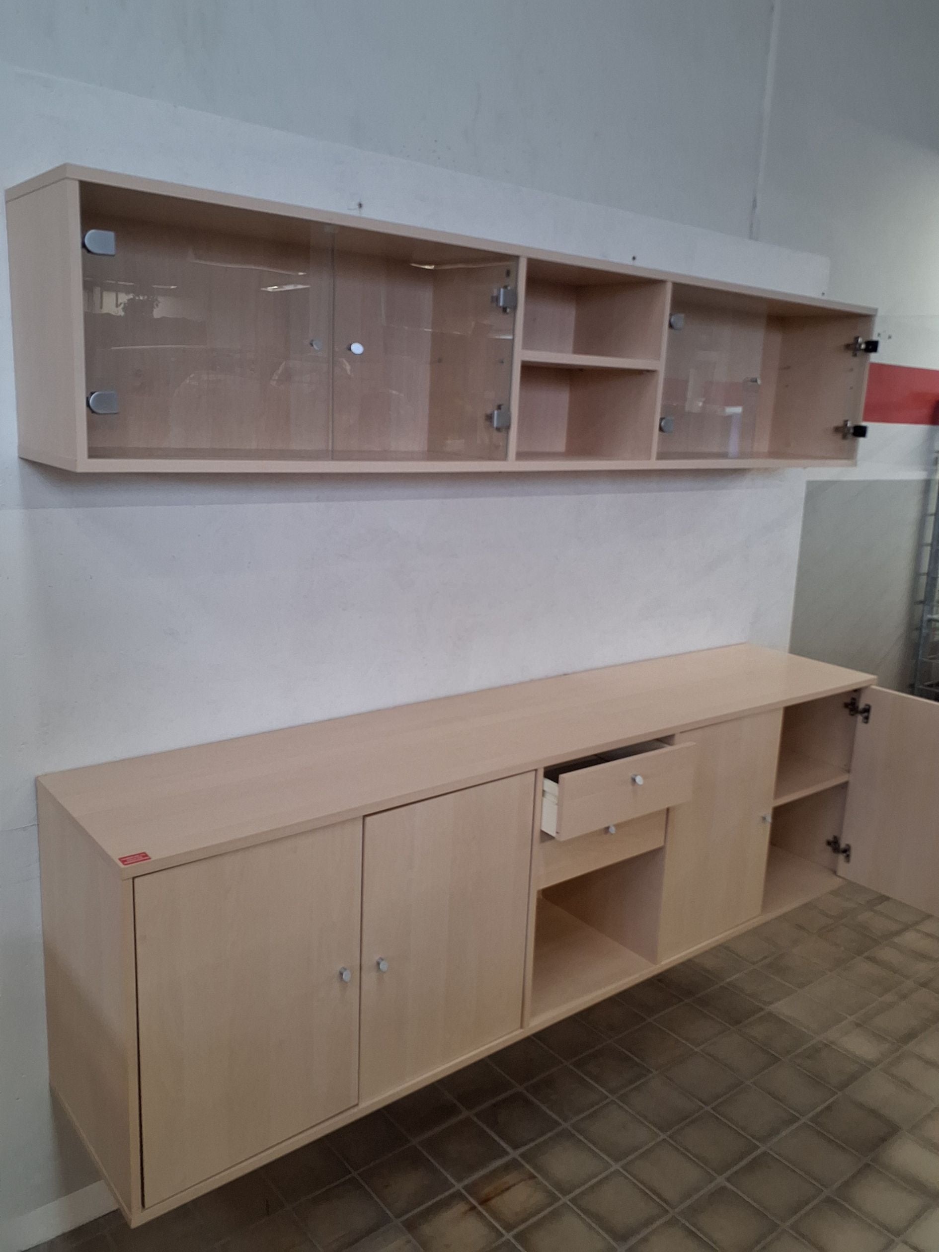 Vitrine skabe med overdel
