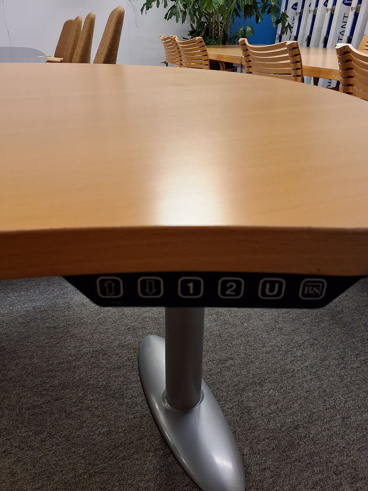 Hæve-sænke skrivebord B8 - 1056