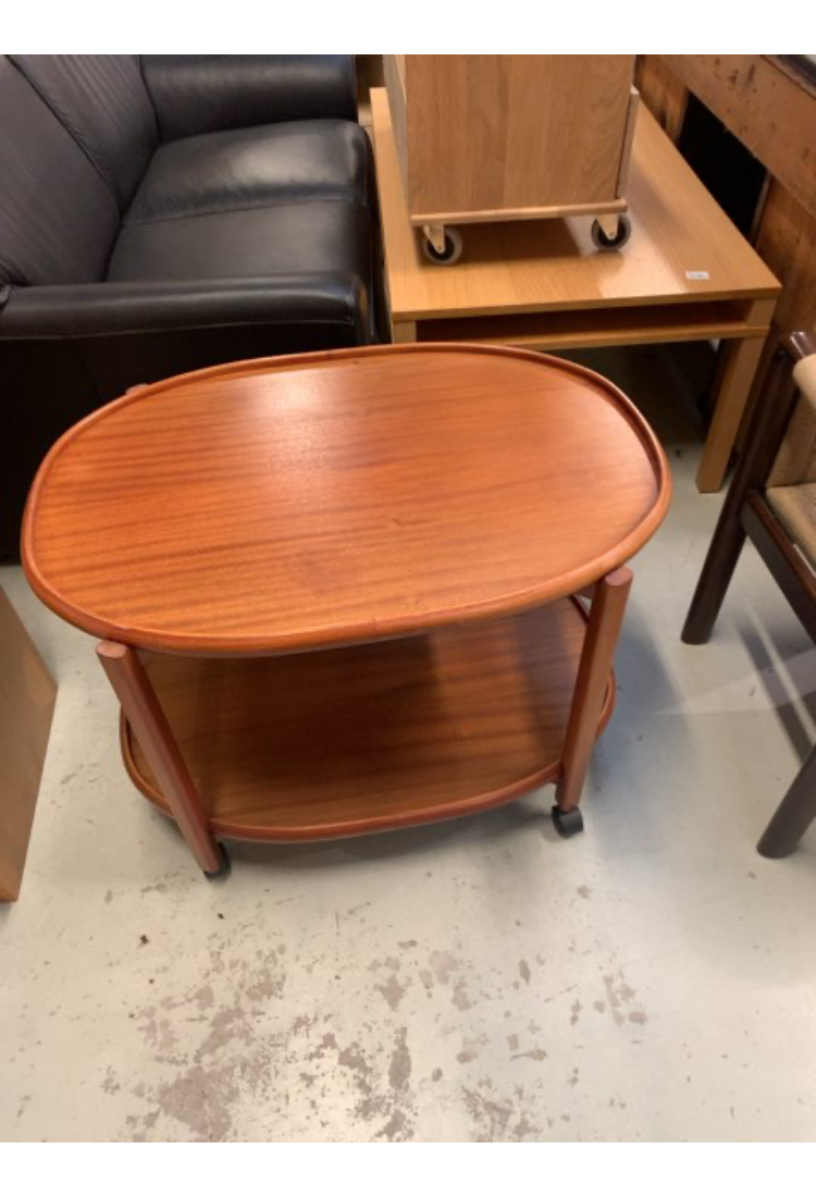 Oval bakkebord kirsebær
