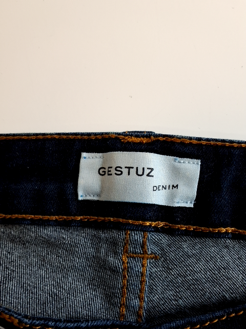 Gestuz Bukser