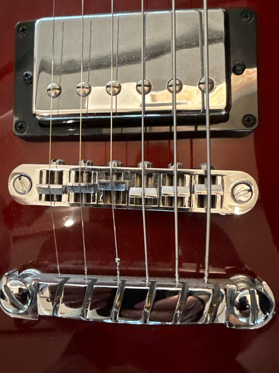 Musikinstrumenter - Ibanez venstre hånds guitar