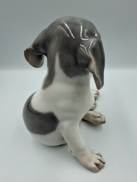 Royal Copenhagen Utrolig sød hundevalp