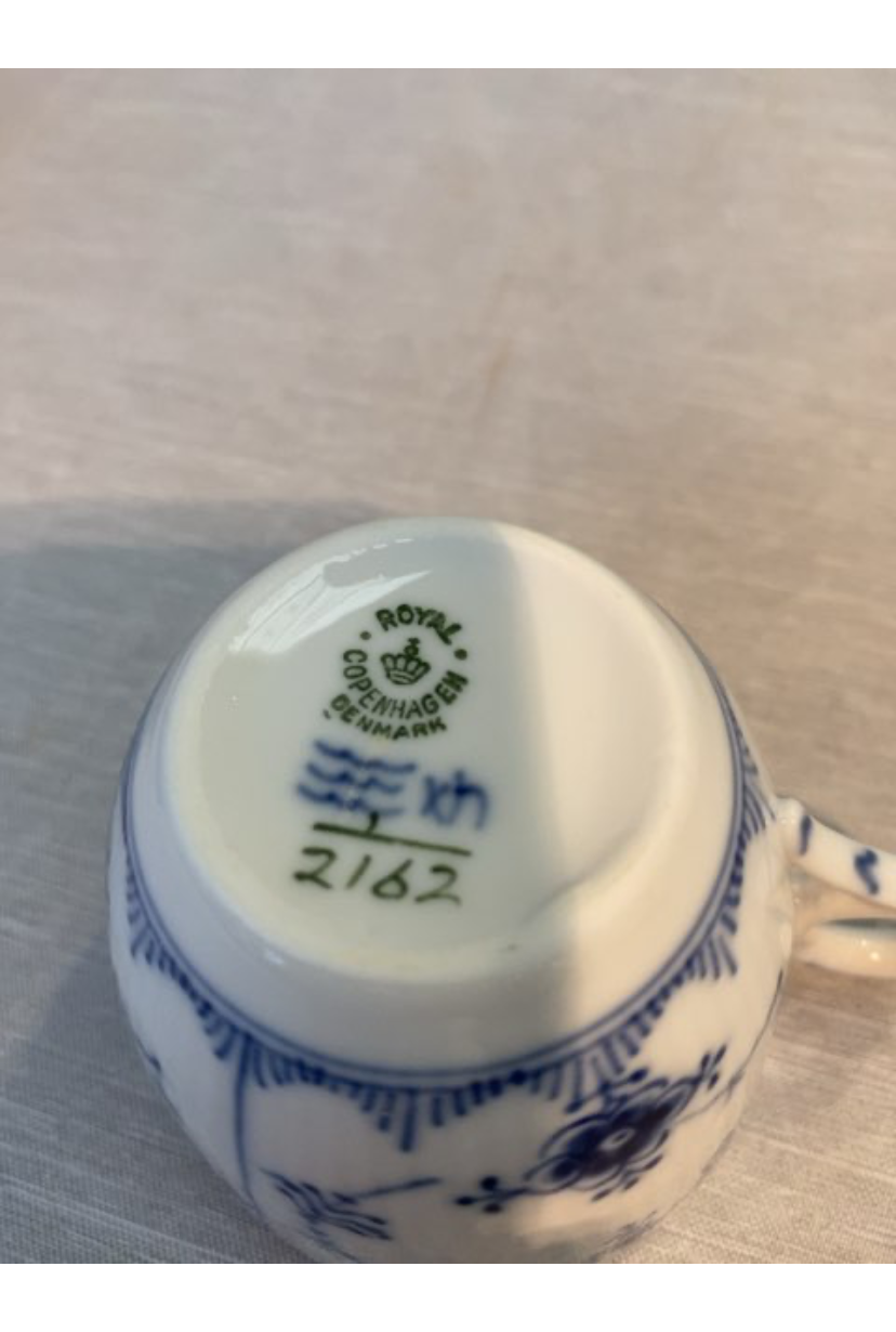 Royal Copenhagen 2162