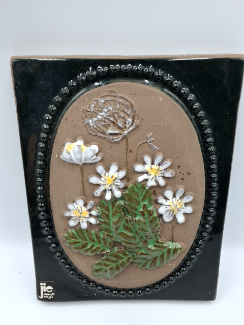 Jie Svensk keramisk relief stykker