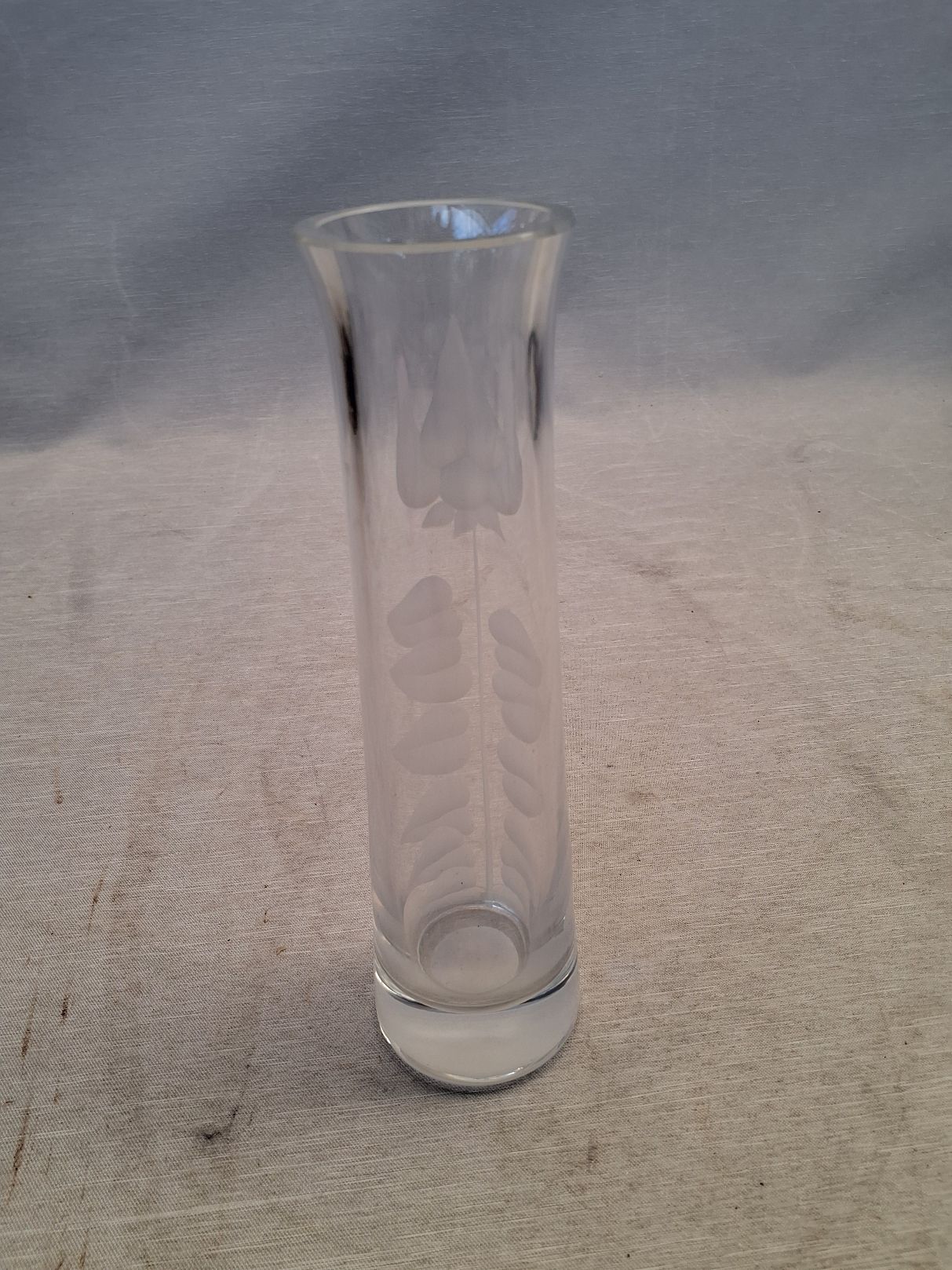 Glas Vase med sleben blomst
