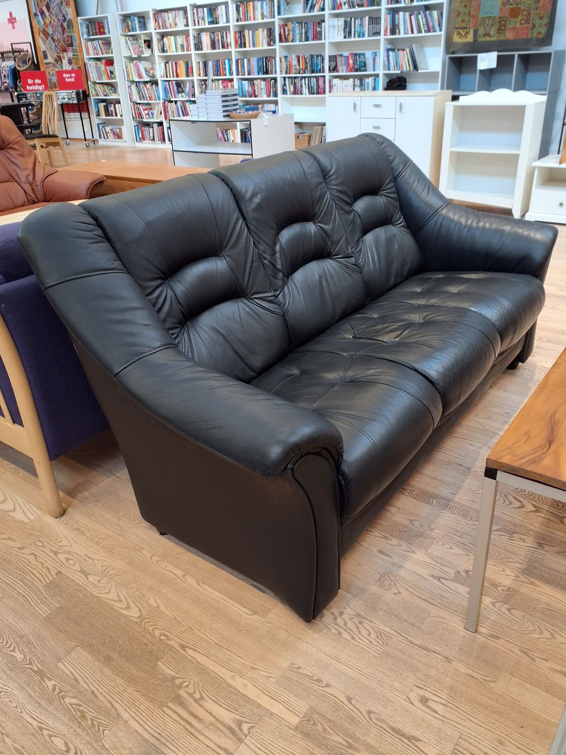Sofa sort kunstlæder