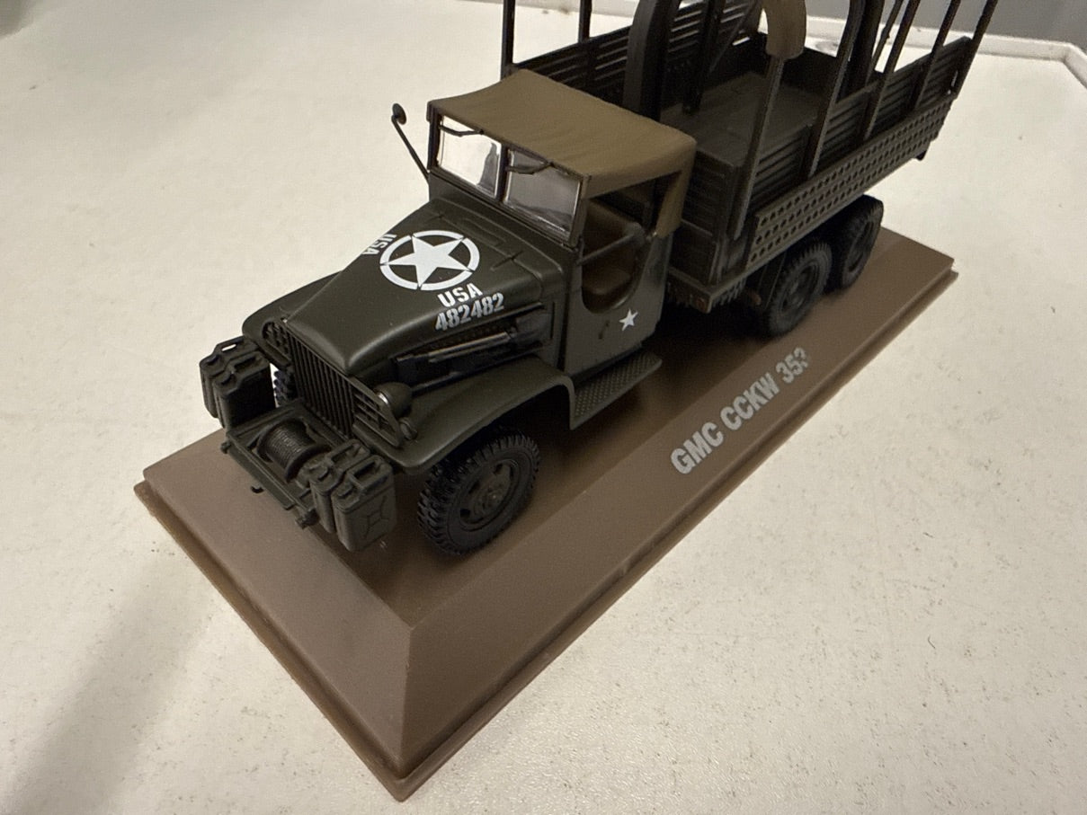 GMC CCKW 353 model militærbogn