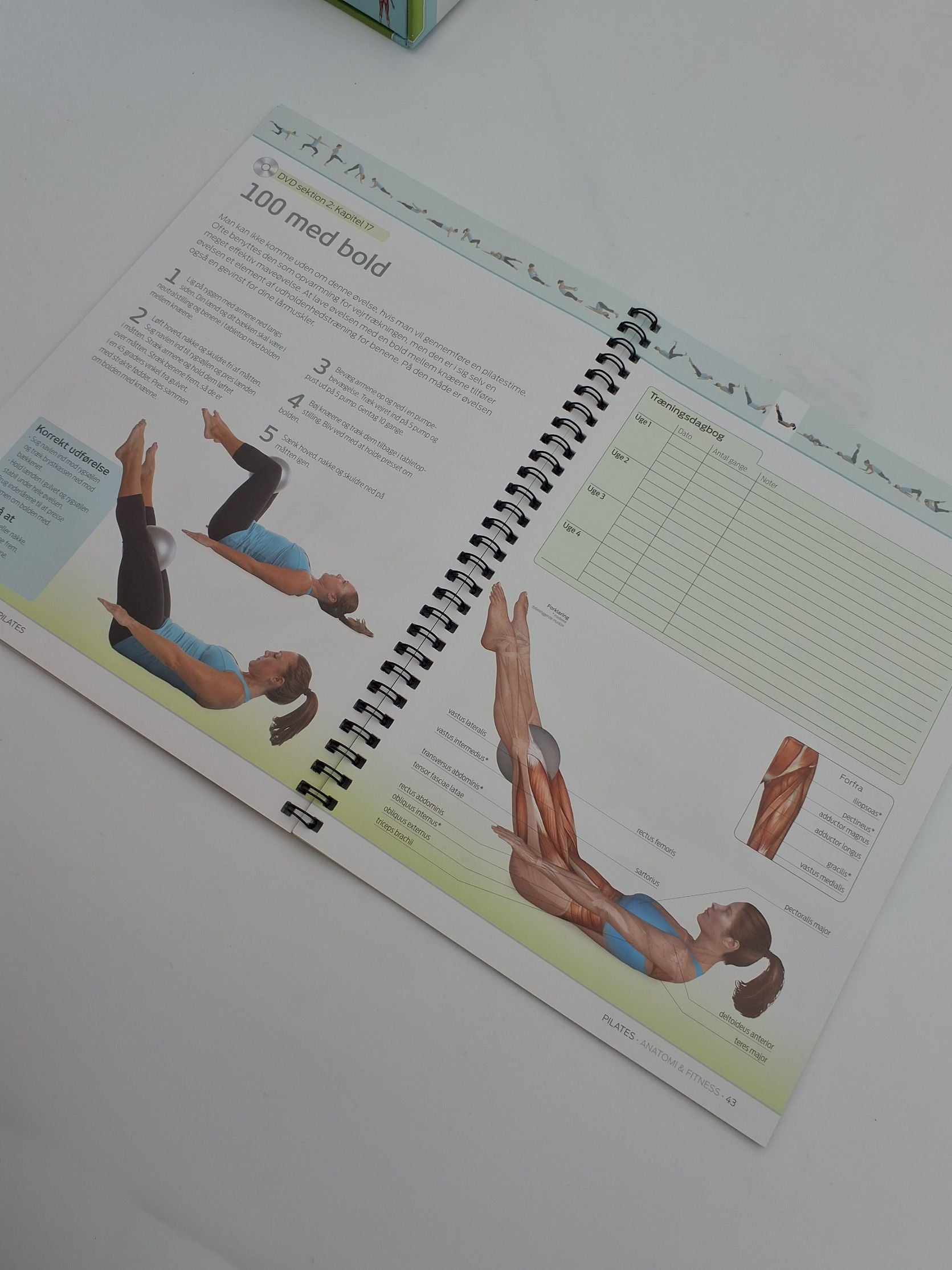 Pilates, bog & DVD