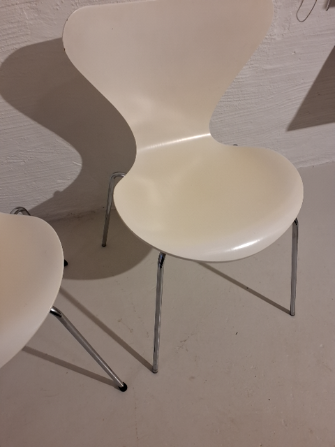 Arne Jacobsen 3107 syver stol