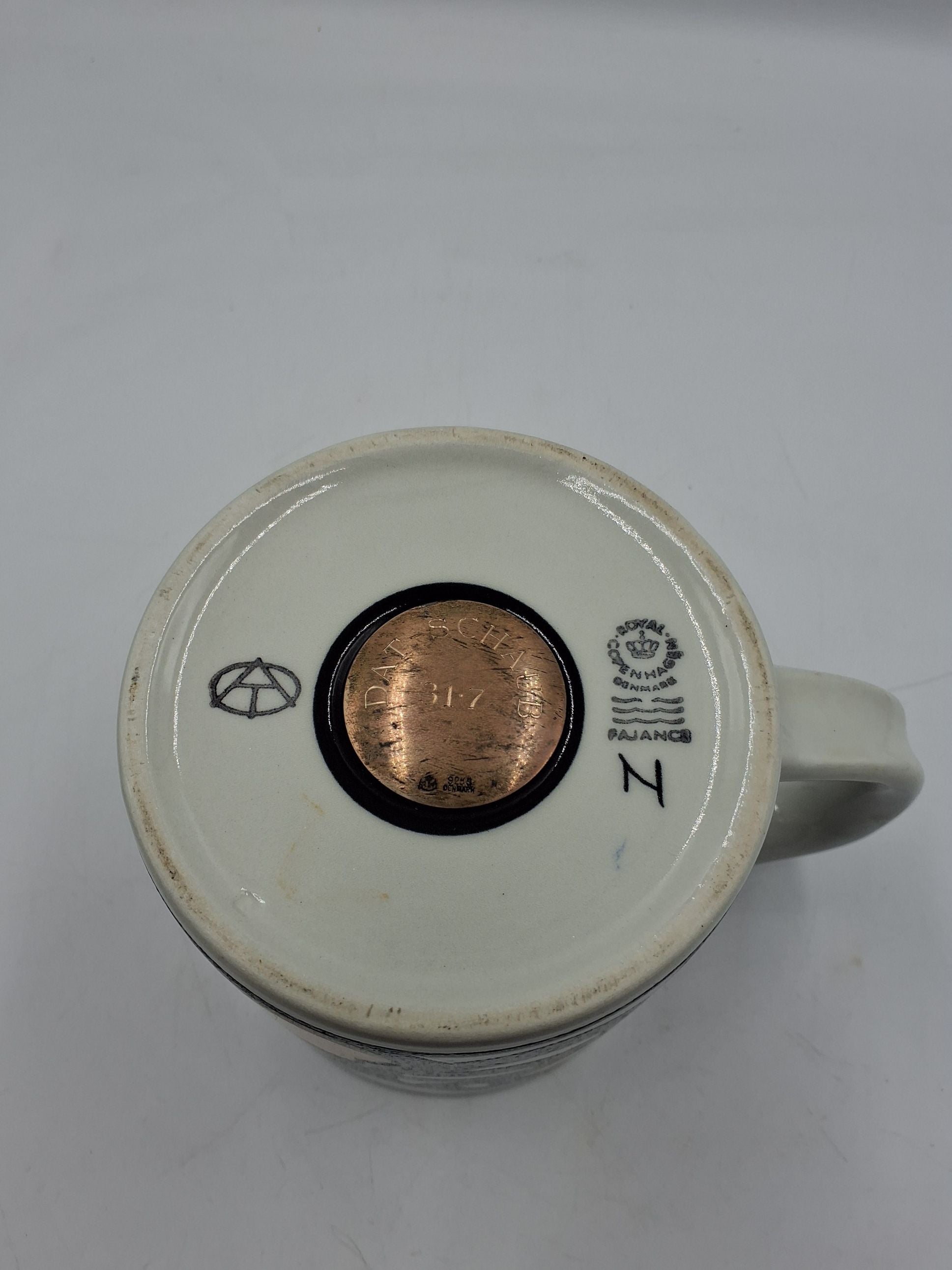 Royal Copenhagen Årskrus 1976 stort