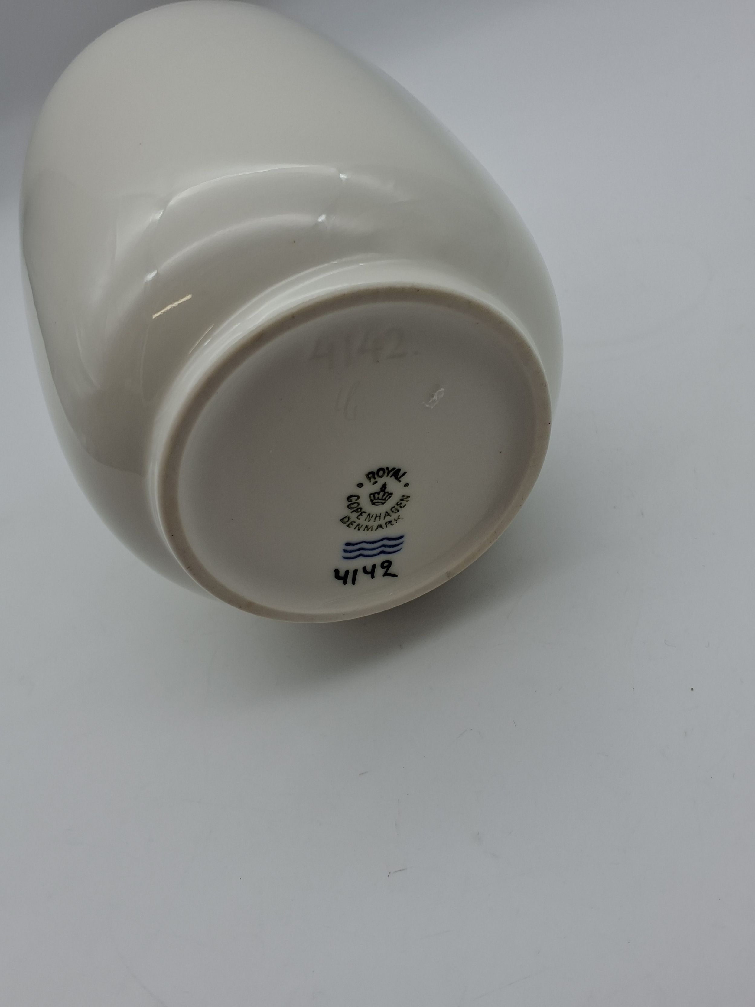 Royal Copenhagen vase (nr. 4142)