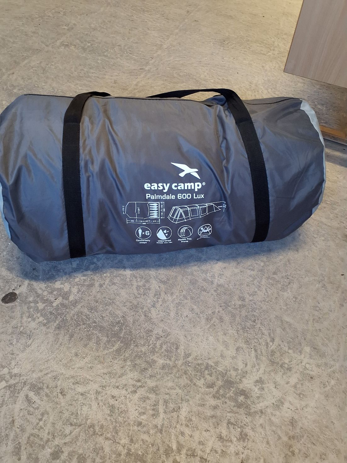 Villatelt easy camp