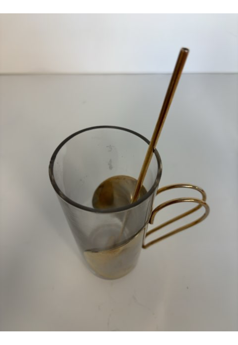 Gulvfarvet kaffeglas