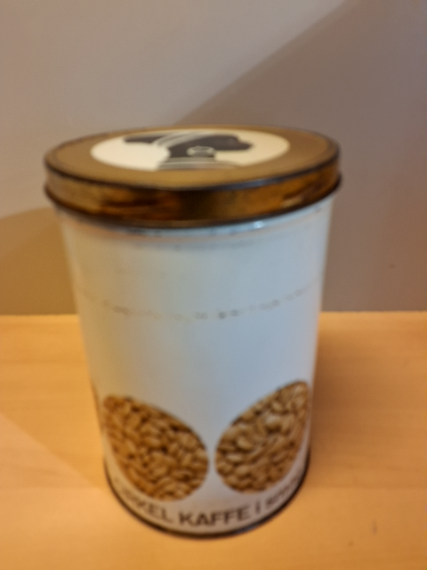 Cirkel  kaffedåse fra Brugsen