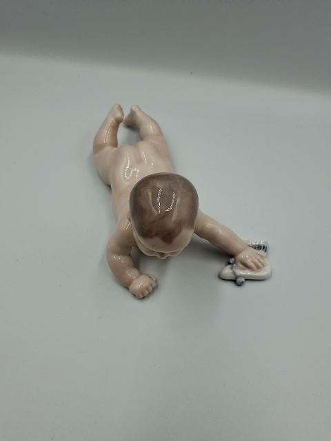 Royal Copenhagen Liggende baby