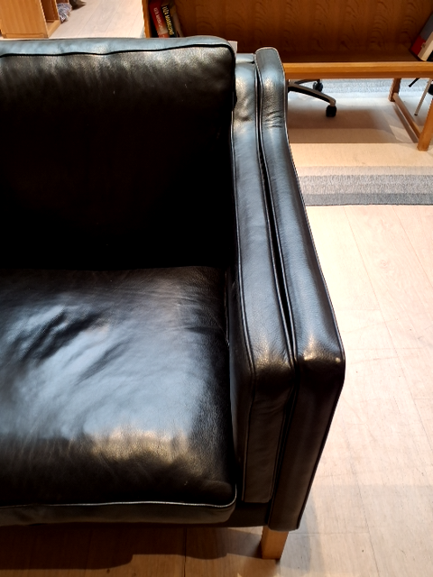 To personers lædersofa