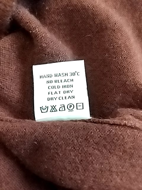 Der Dharma Cashmere Striktrøje