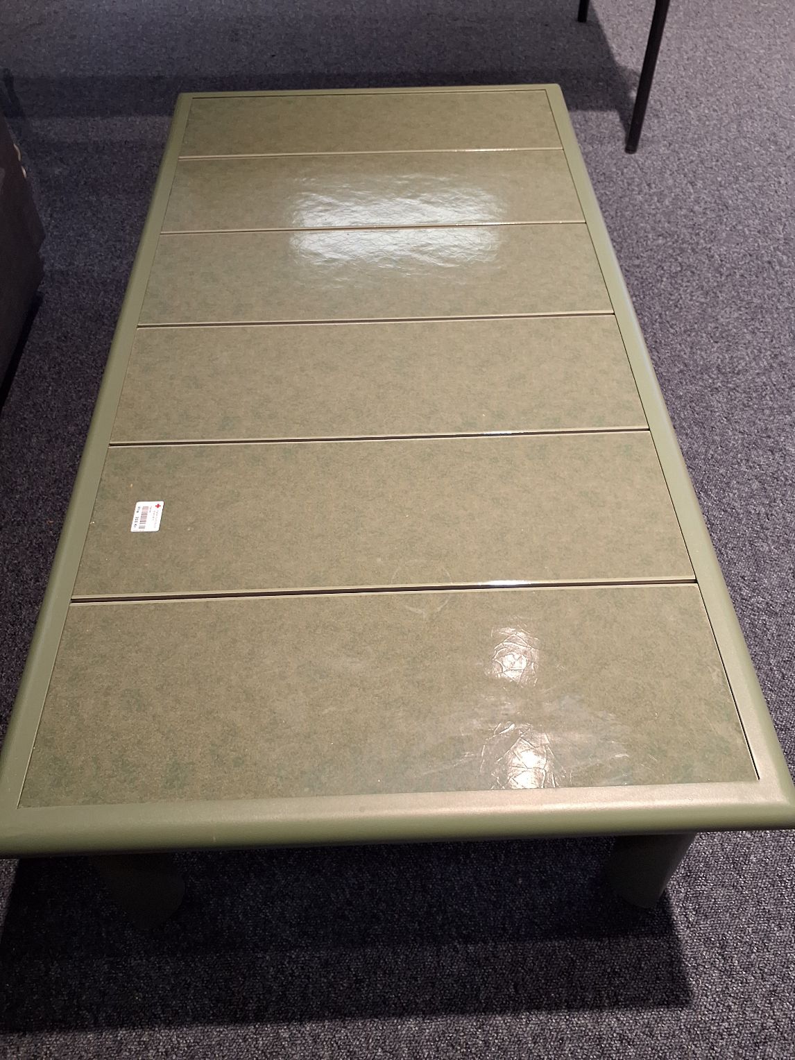 Sofabord i grøn melamin