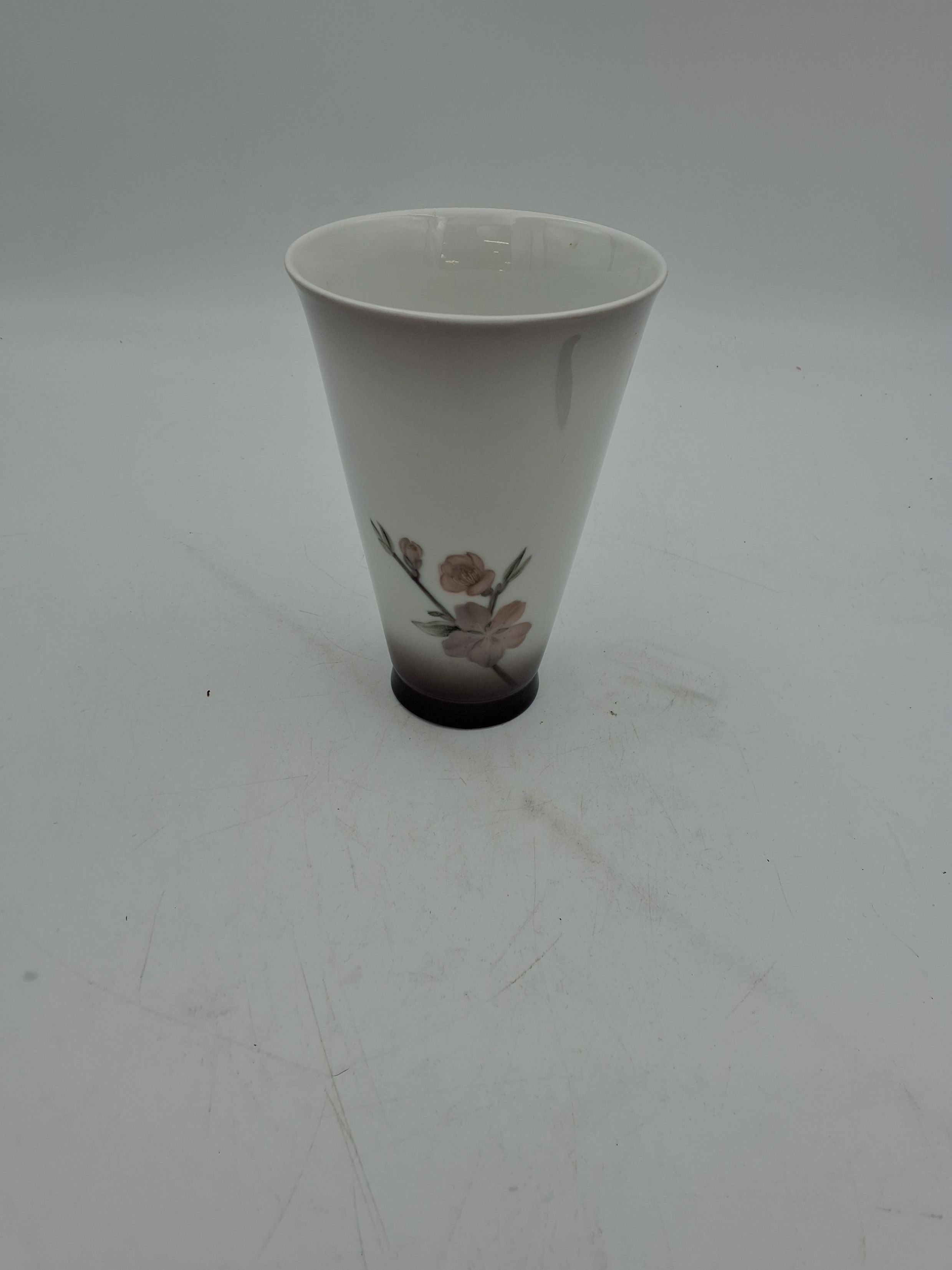 B&G vase