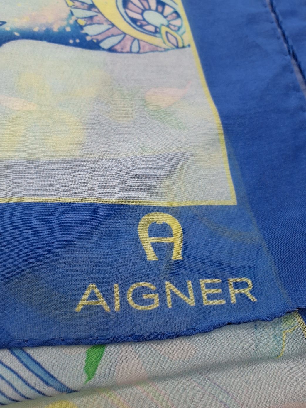 Aigner Tørklæde