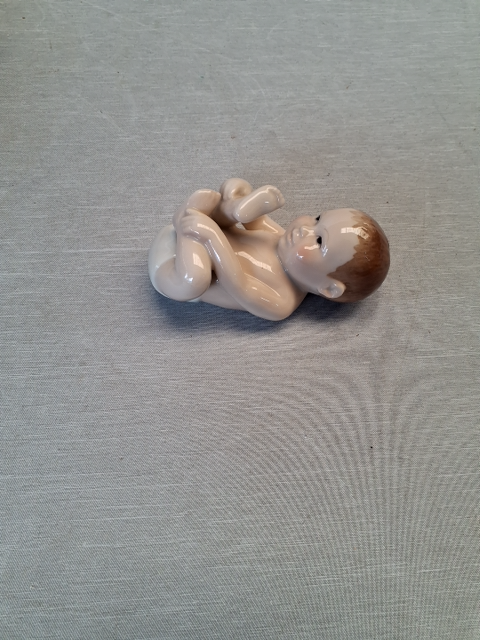 Royal Copenhagen Pludrende Baby
