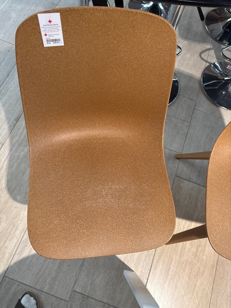 Spisestol trykt kork