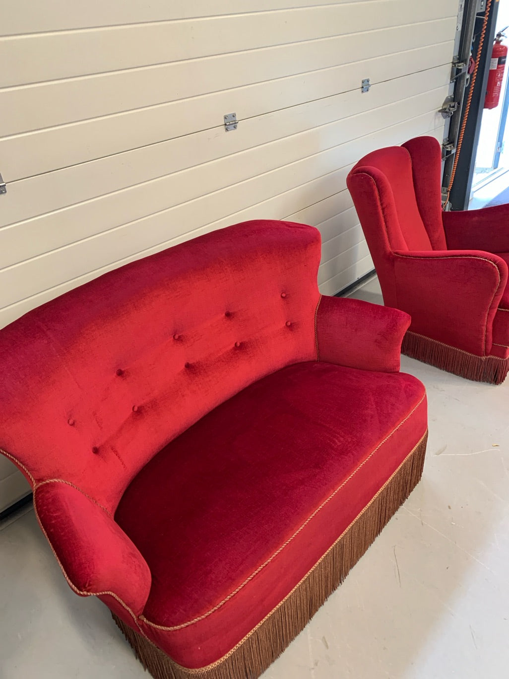 Sofa sæt, 2 dele i velour med gode detaljer