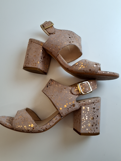 Angulus Sandal