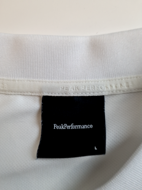 Peak Performance T-shirt (O439)