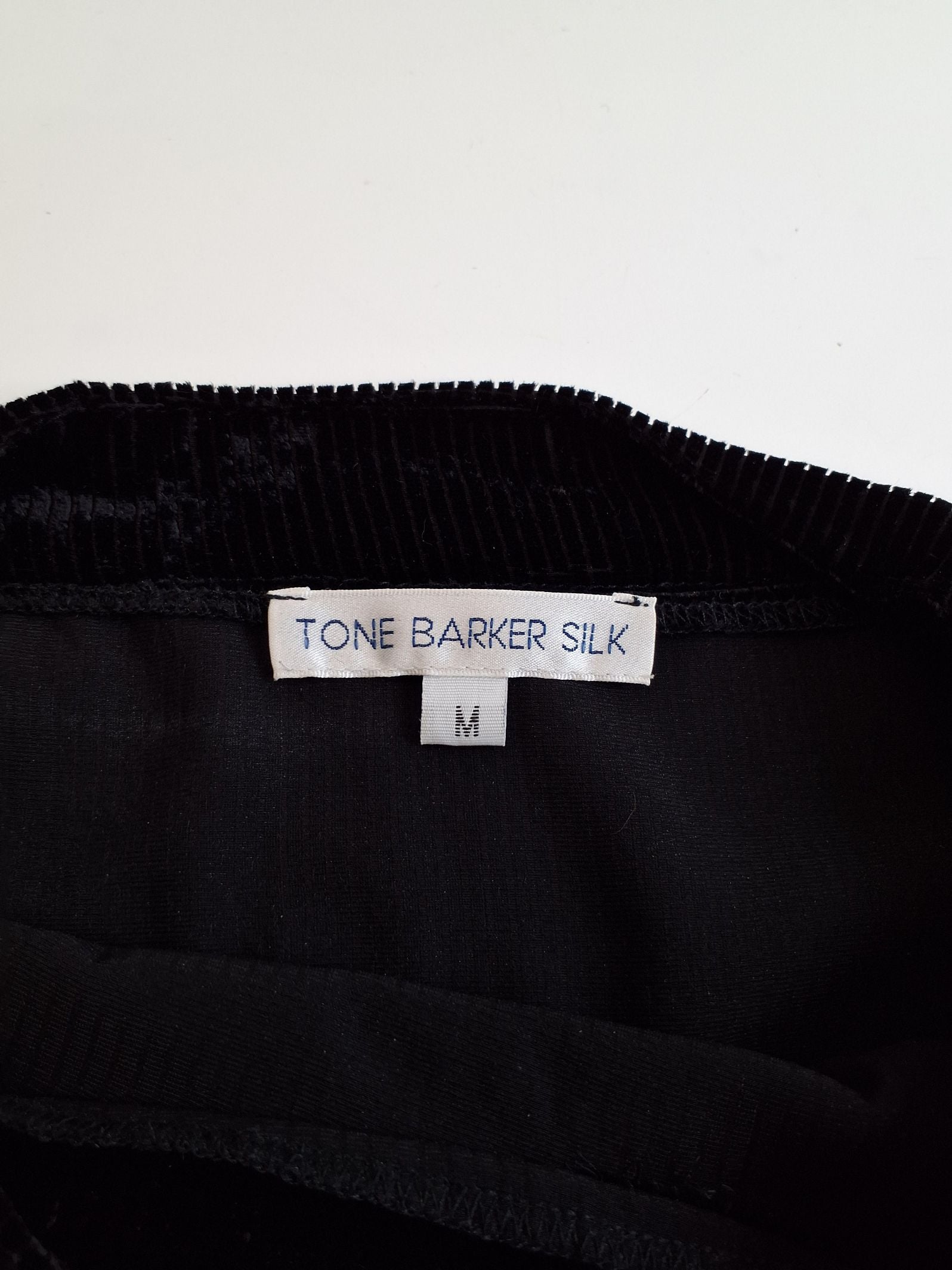 Tone Barker Silk Bluse