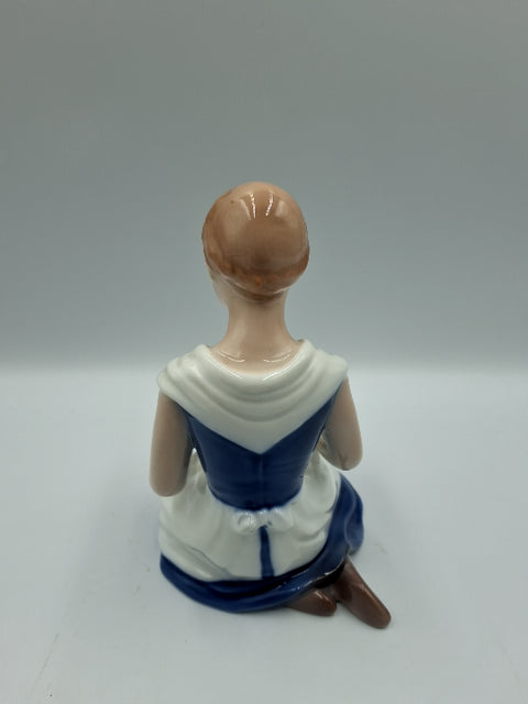 B & G Pige med blomsterkranse