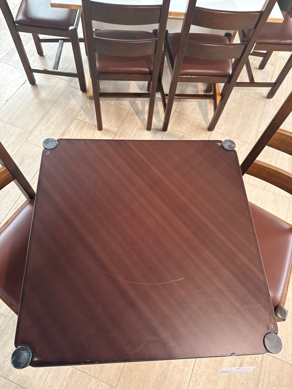 Spisebord brun