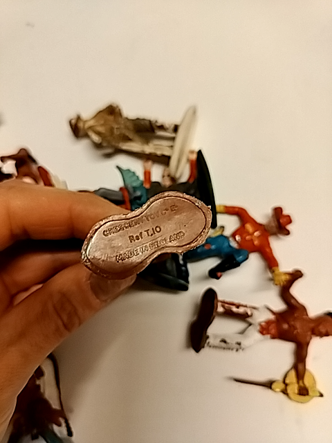 Lille lot med Britains, Linde og andet vintage legetøj.