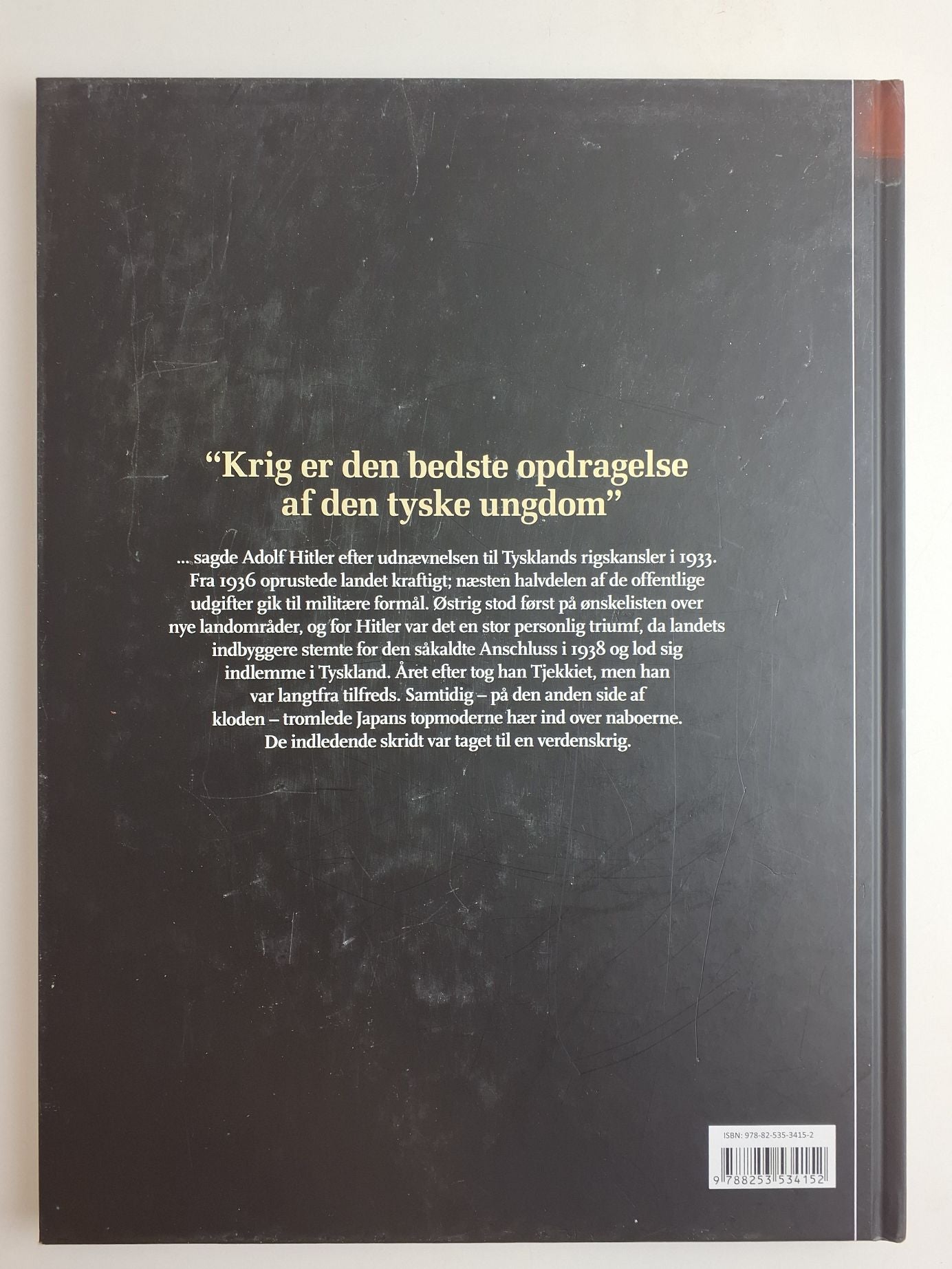 Bog: Klar til kamp -en verden i krig