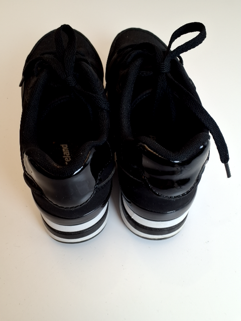 Graceland Sneakers (H764)
