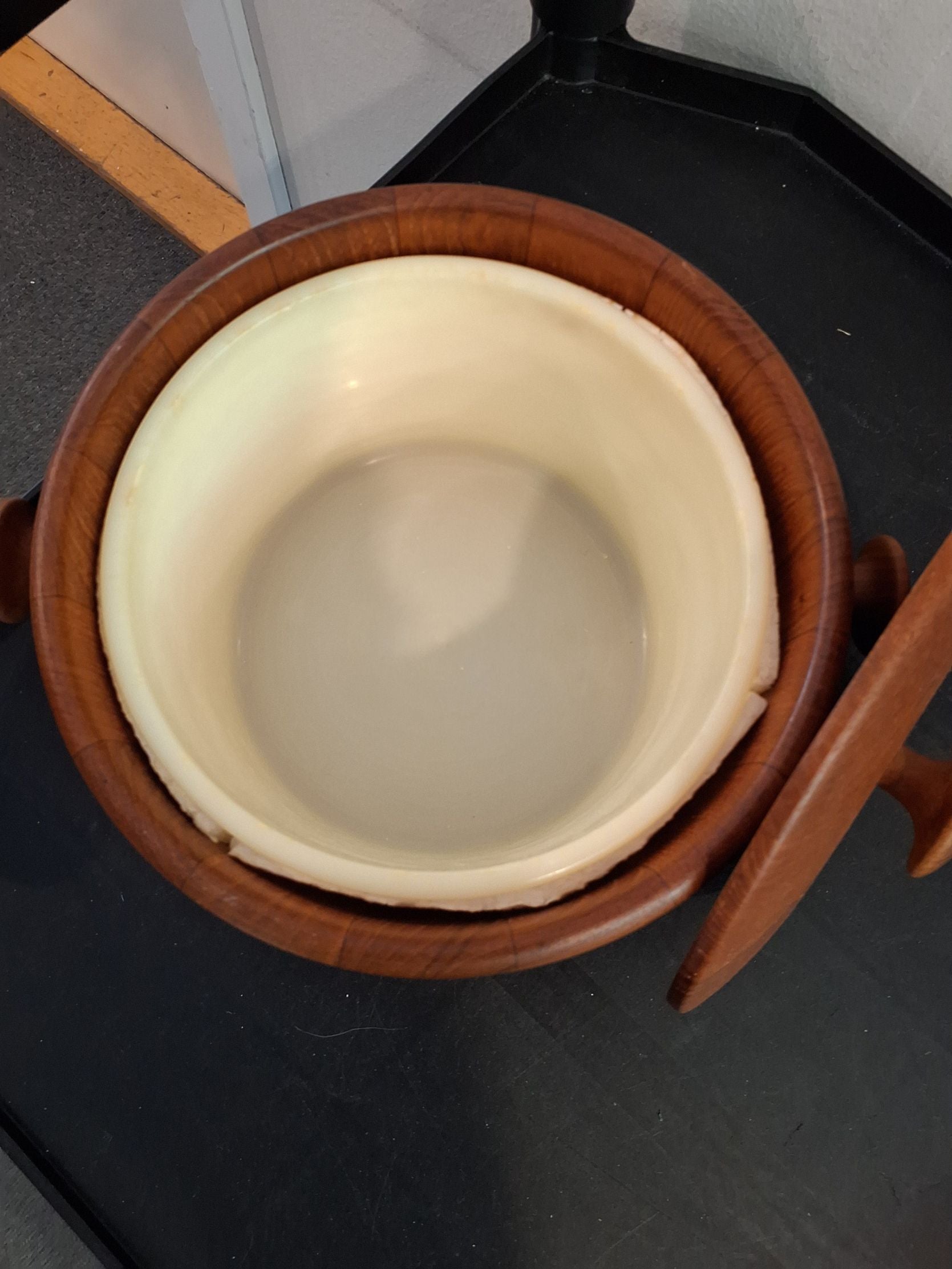 Teak isspand
