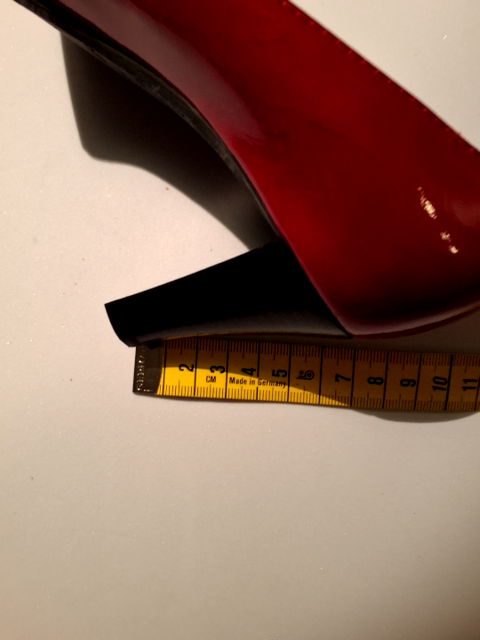 De Robert heels