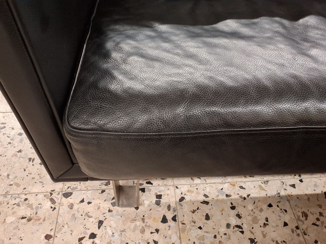Sort lædersofa