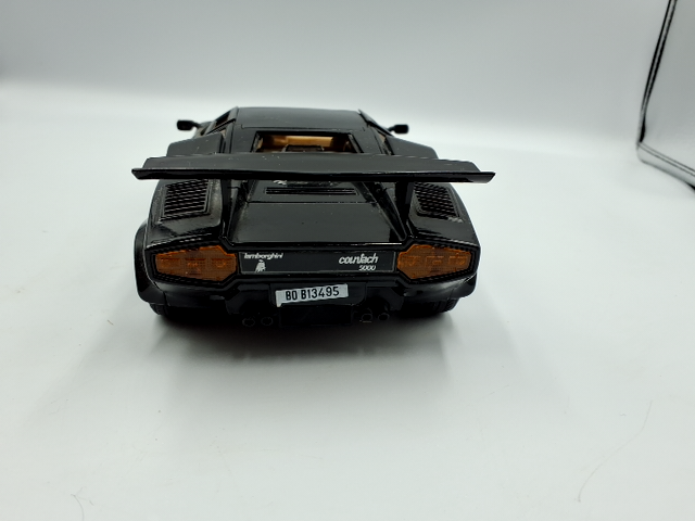 Lamborghini Cate har Sort Model 1:18