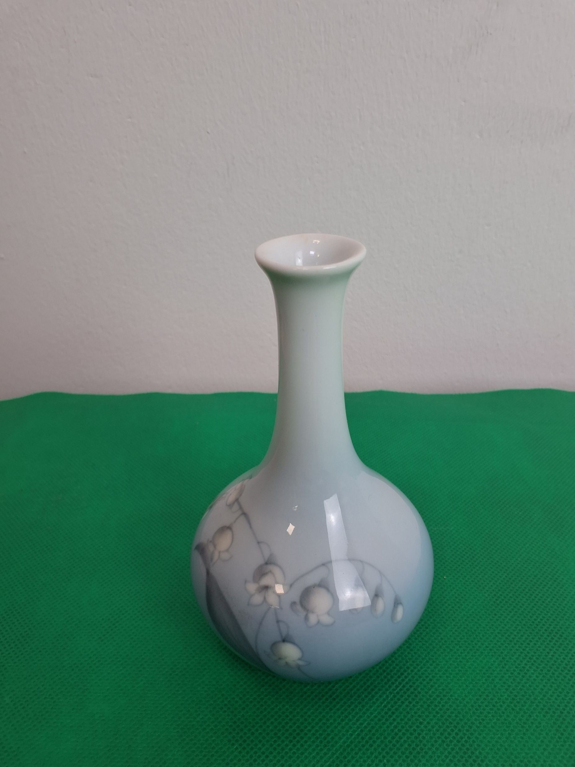 Vase fra B&G