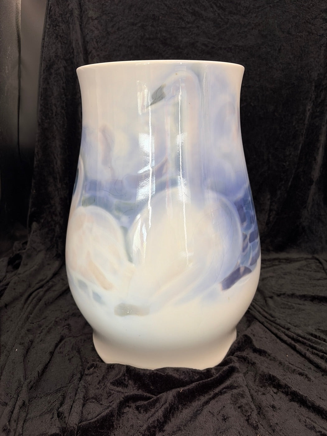B&G vase med svaner