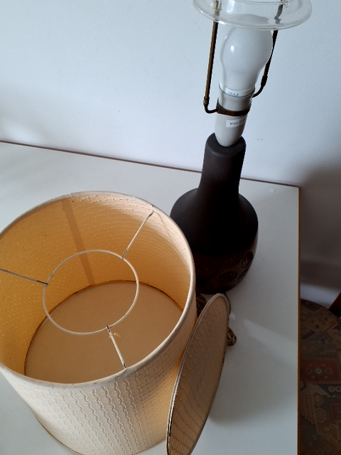 Frank Keramik. Bordlampe incl. Skærm