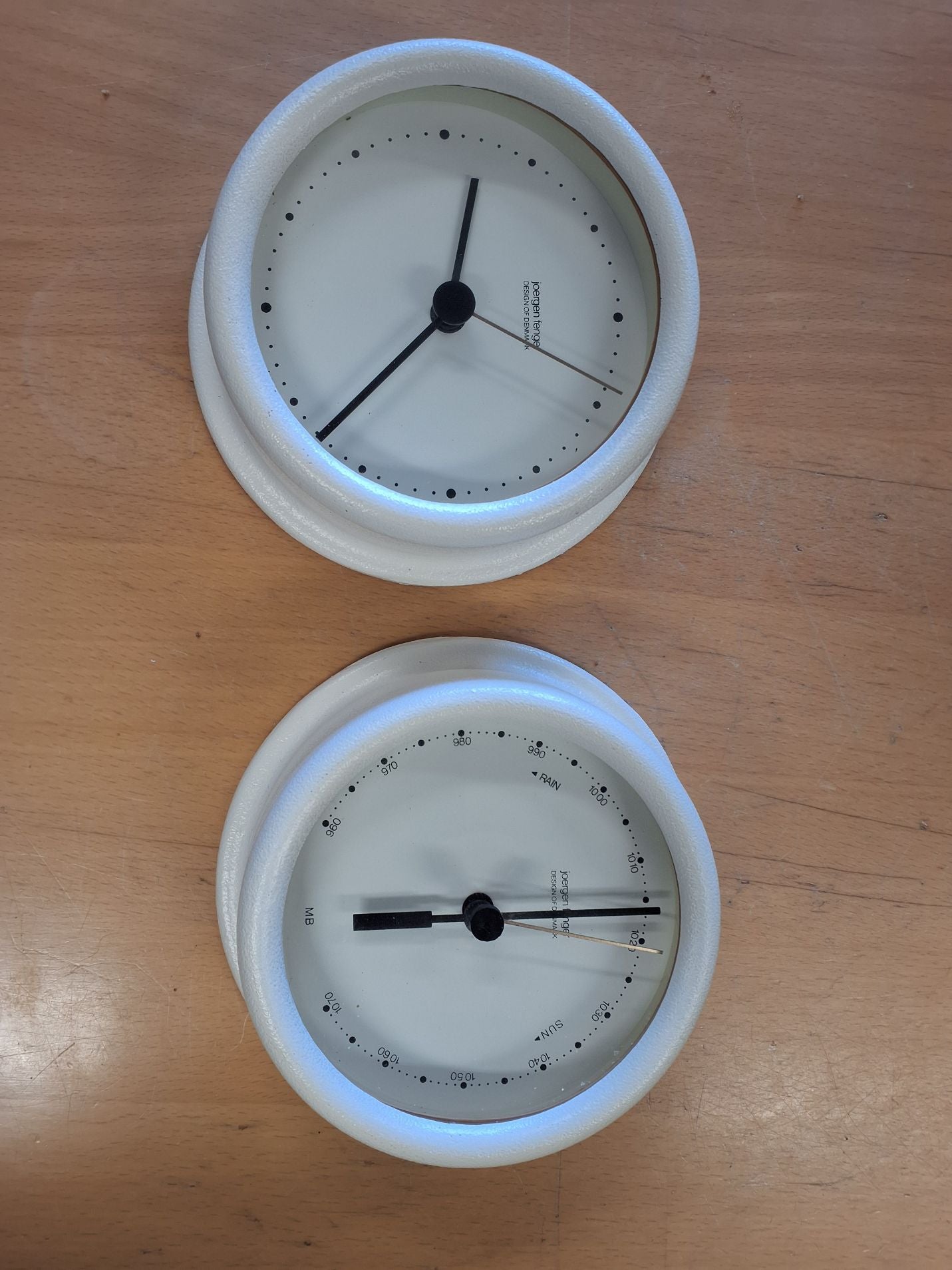 Jørgen Fenger Ur + Barometer