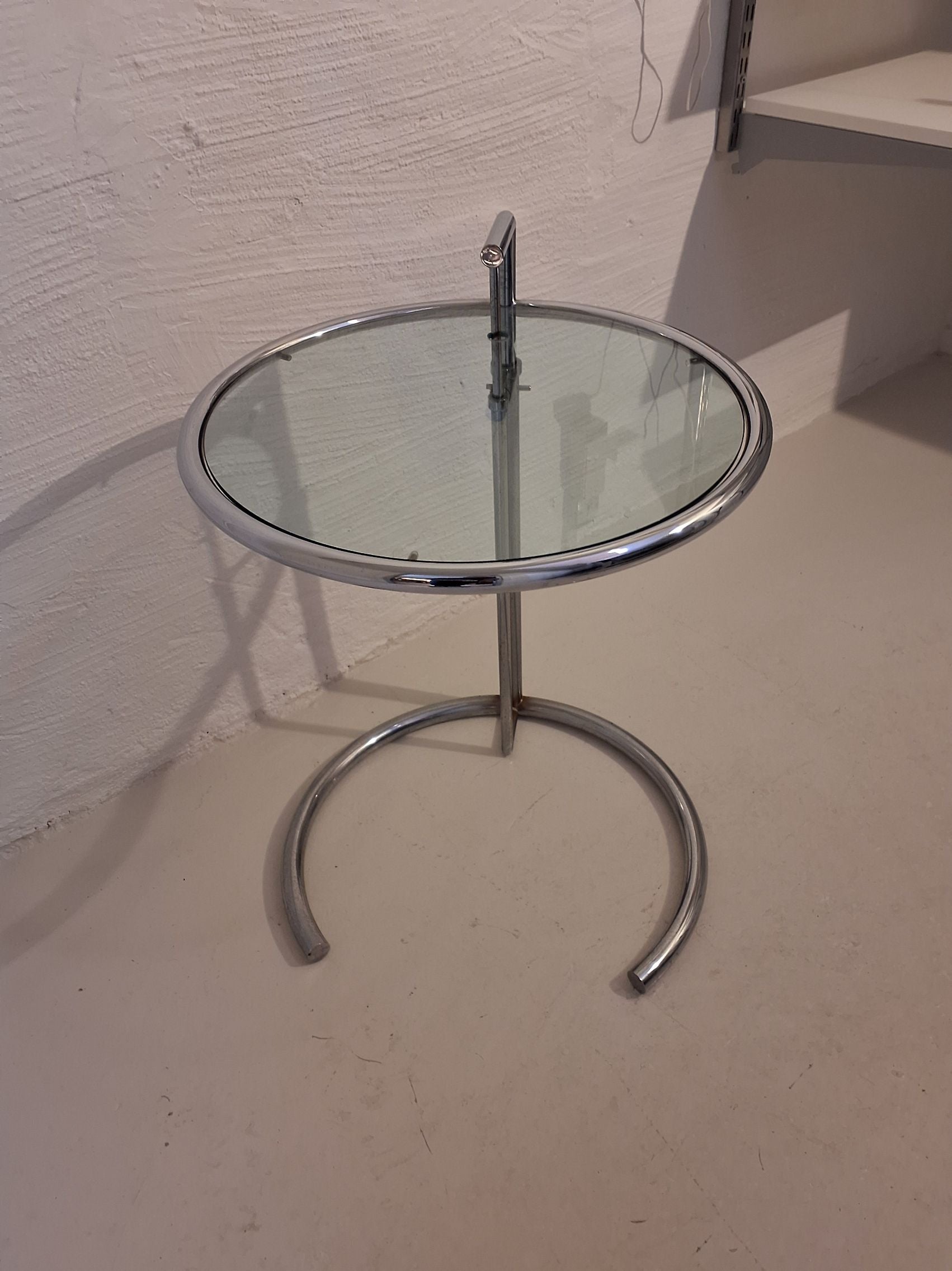 Eileen Gray sidebord
