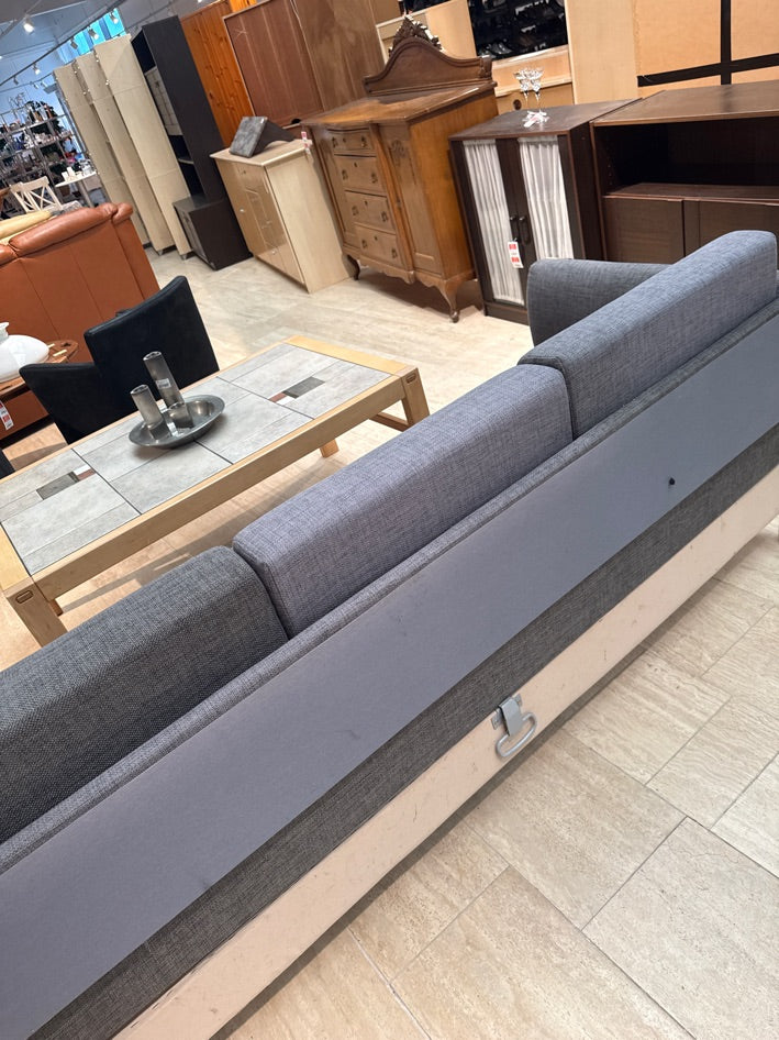 Slå ud sofa grå