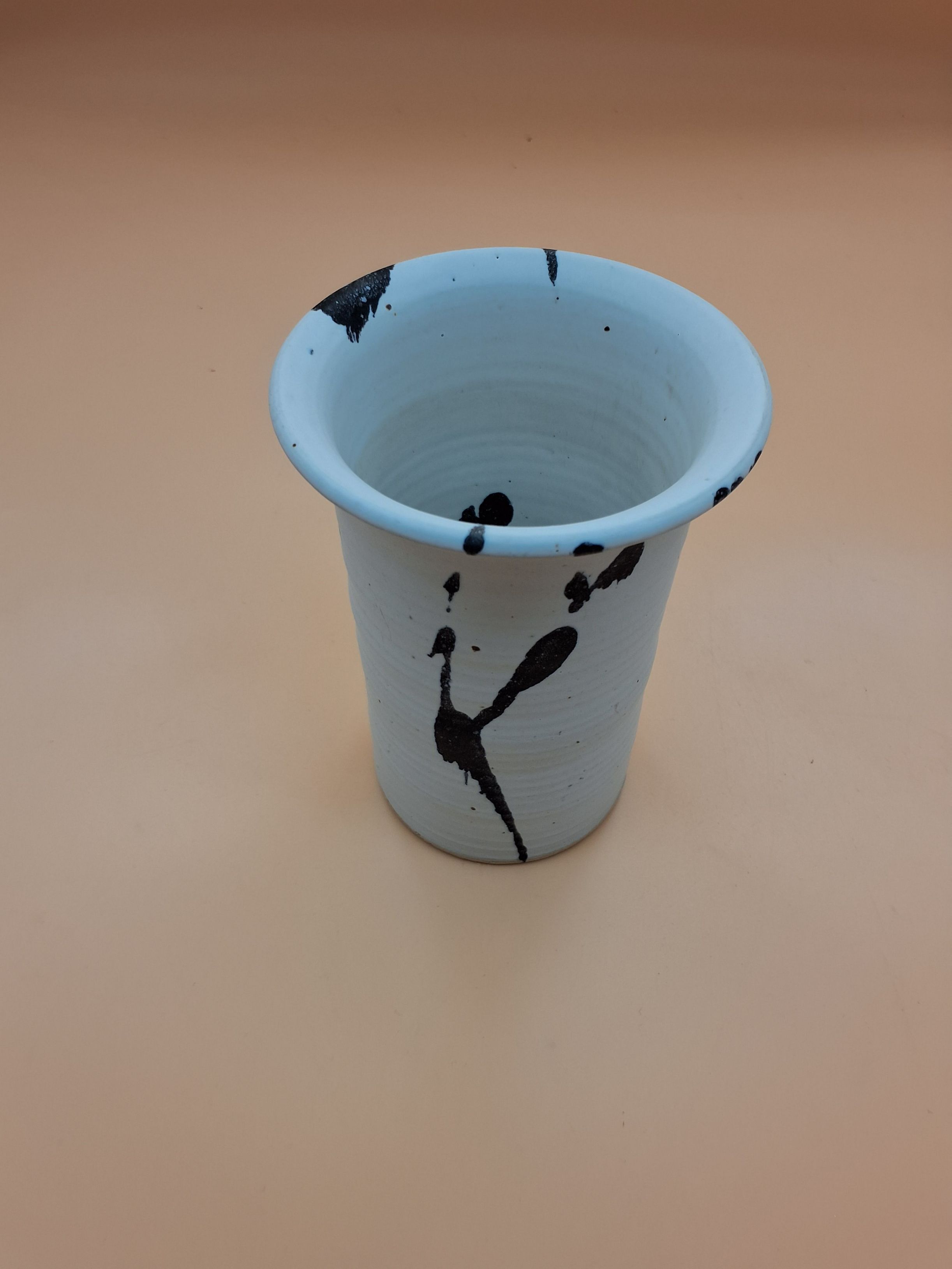 Hvid keramikvase