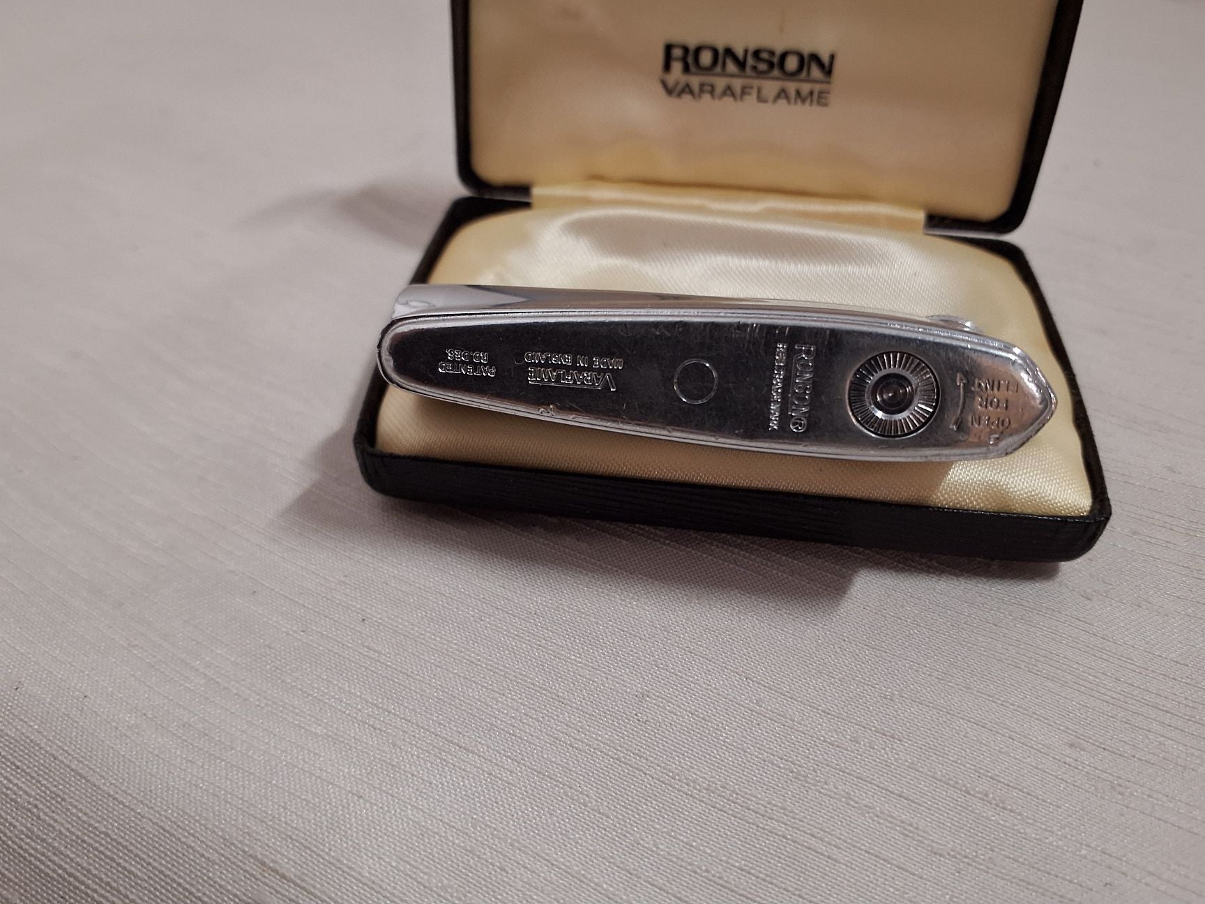 Ronson lighter. Defekt