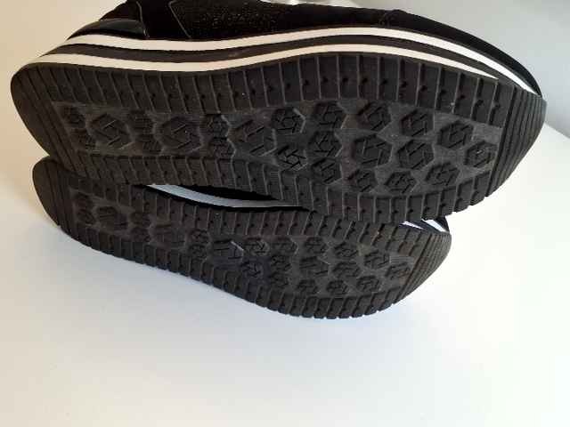 Graceland Sneakers (H764)