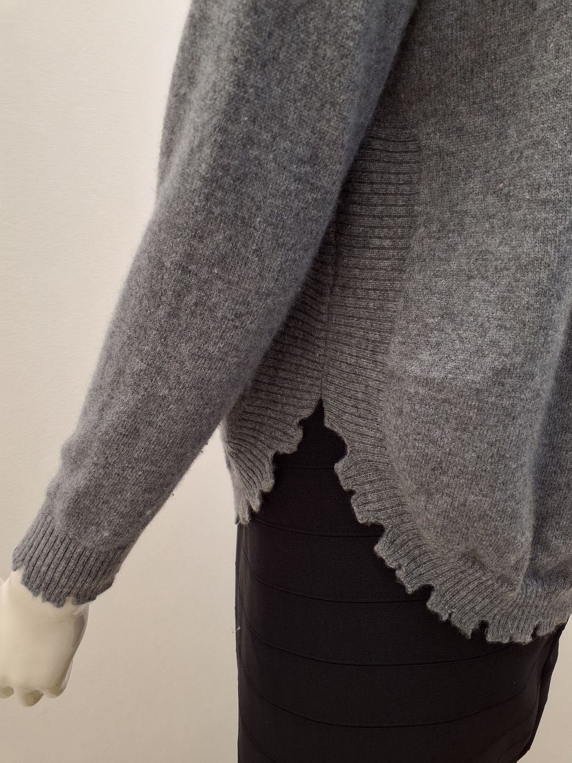 Kujten Mela Cashmere Sweater