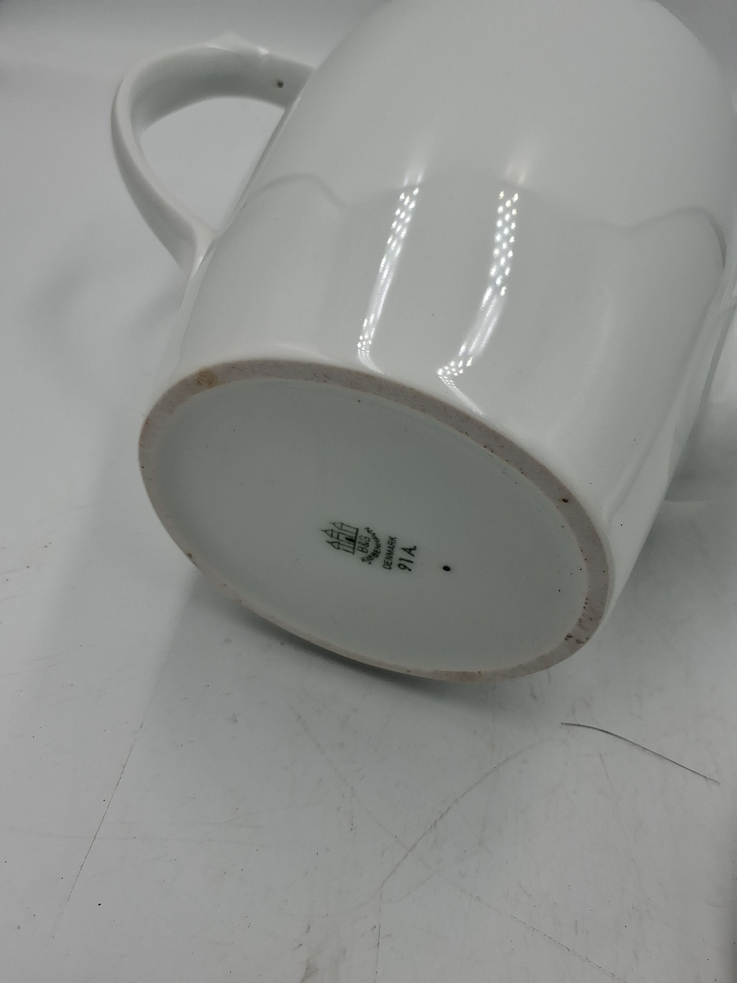 B&G tekande hvid